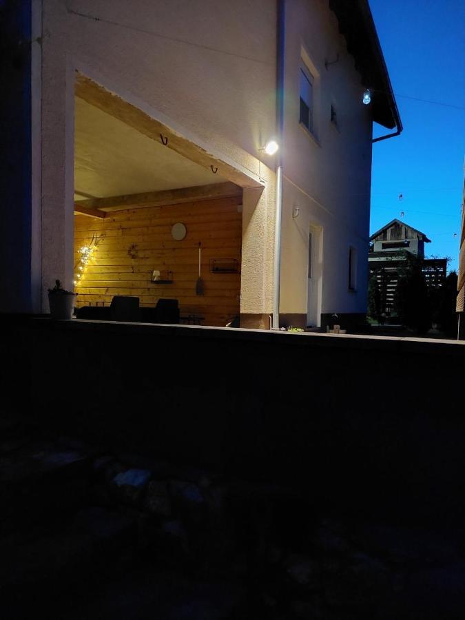 Apartman Hana Lägenhet Drežnik Grad Exteriör bild