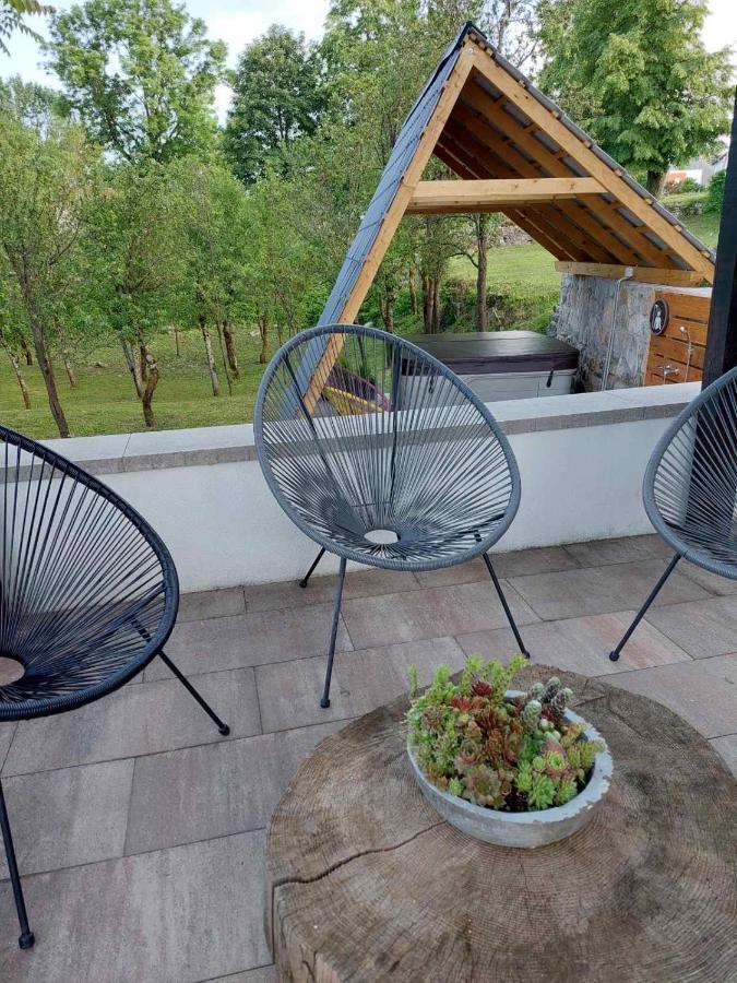 Apartman Hana Lägenhet Drežnik Grad Exteriör bild