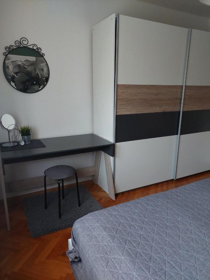 Apartman Hana Lägenhet Drežnik Grad Exteriör bild
